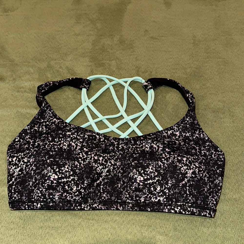 Lululemon free to be wild bra